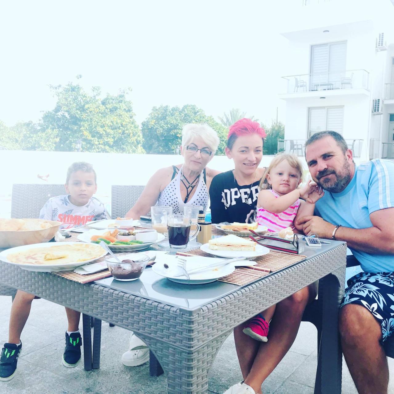 Metin Διαμέρισμα